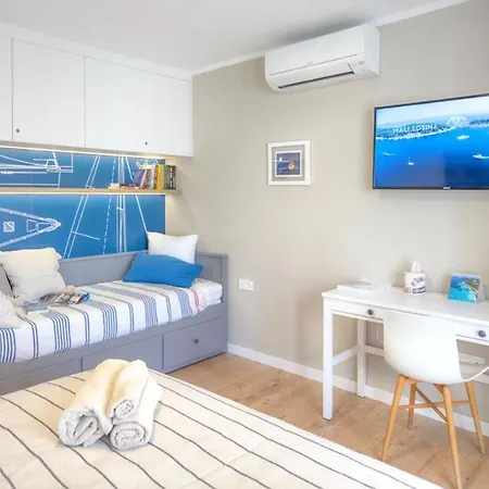 Modern With Sea View In 45 M² Terrace * Mali Lošinj