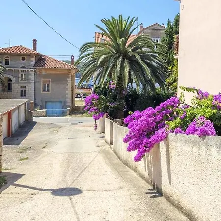 Cozy In The Heart Of - 45 M² With View