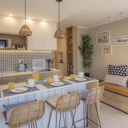 Cozy In The Heart Of - 45 M² With View