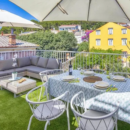 Cozy In The Heart Of - 45 M² With View Apartament