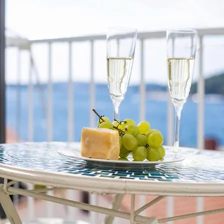 Cozy In The Heart Of - 45 M² With View Apartament Mali Lošinj