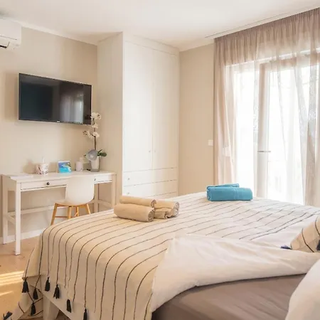Daire Cozy In The Heart Of - 45 M² With View Mali Lošinj