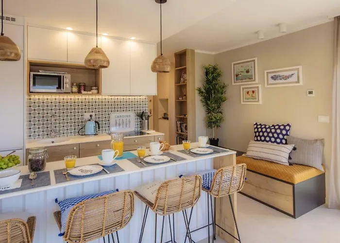 Cozy In The Heart Of - 45 M² With View * Mali Lošinj
