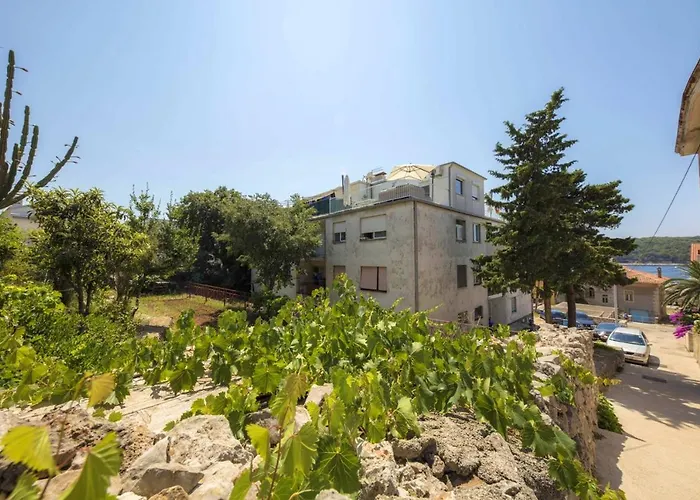 Cozy In The Heart Of - 45 M² With View Mali Lošinj