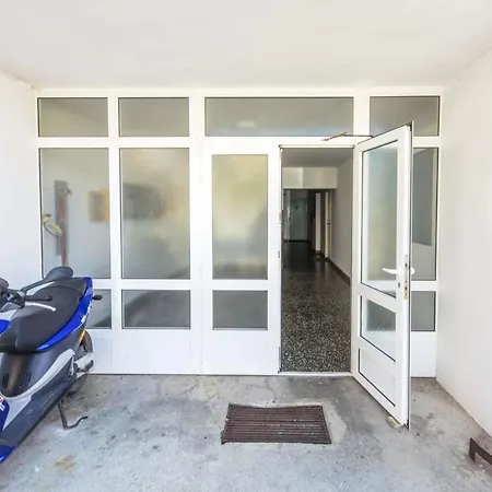Modern Sea View Terrace Apartman